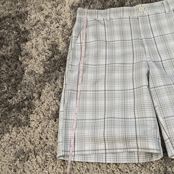 Greg Norman Shorts Size 34. Used once. - Picture 4 of 5